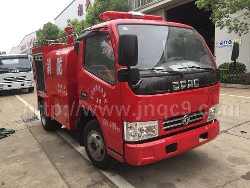 東風(fēng)小型2方簡(jiǎn)易消防車