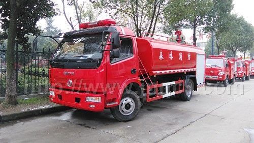 東風(fēng)6.8方簡(jiǎn)易消防車